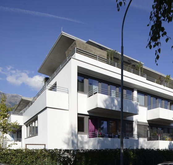 gallery/attachments-Image-Premiere2